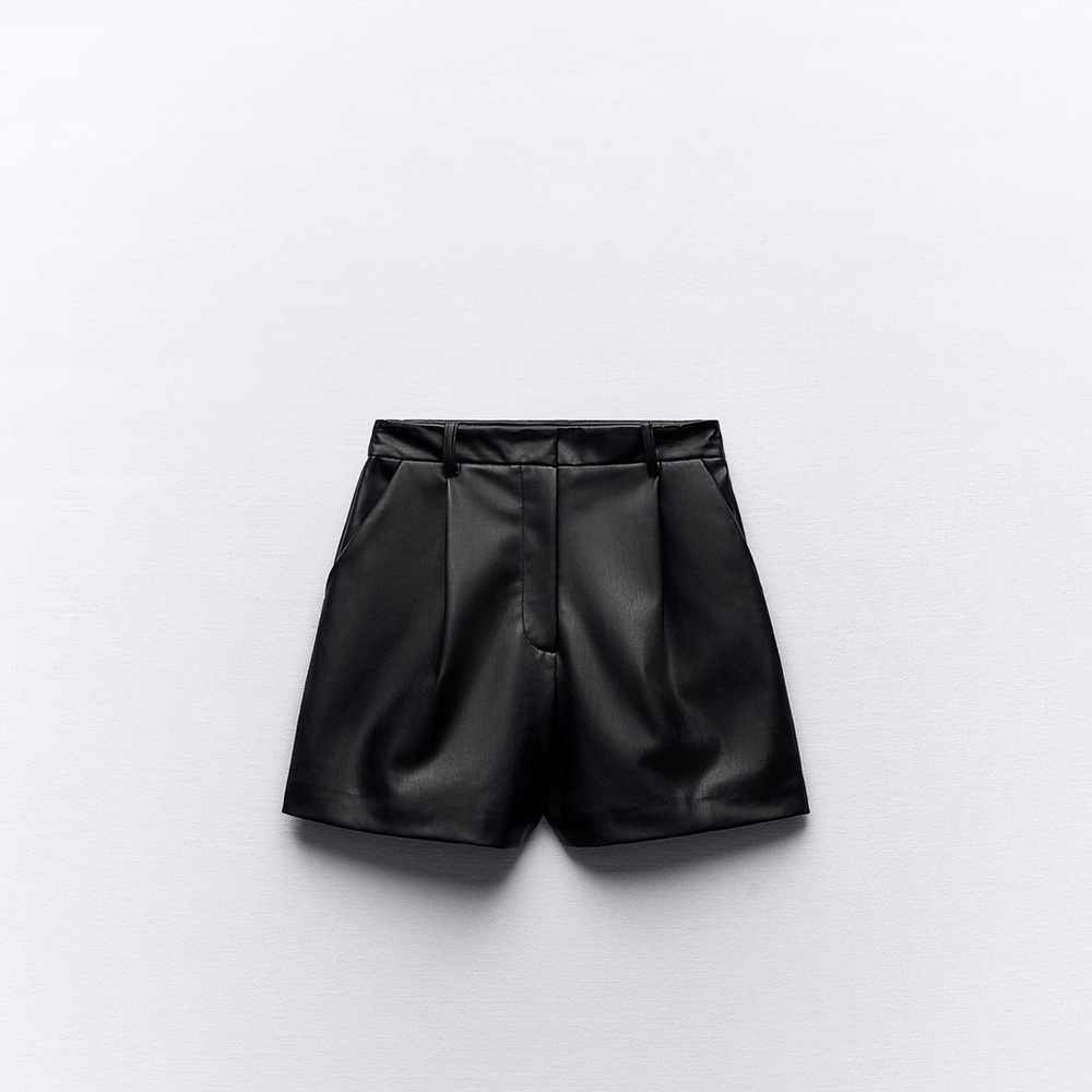 ZARA pleated faux leather shorts black